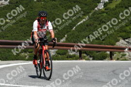 Fotó #2248501 | 07-07-2022 10:35 | Passo Dello Stelvio - Vízesés kanyar Bicajosok
