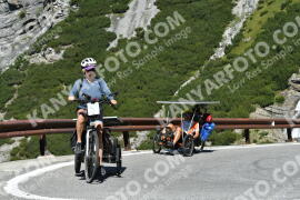 Fotó #2493938 | 03-08-2022 10:50 | Passo Dello Stelvio - Vízesés kanyar Bicajosok