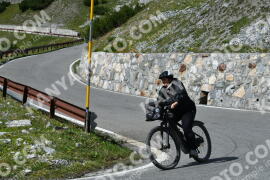 Fotó #2597252 | 11-08-2022 15:46 | Passo Dello Stelvio - Vízesés kanyar Bicajosok