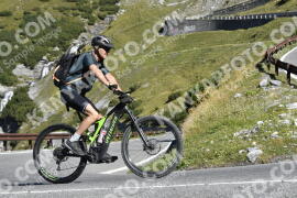 Photo #2740081 | 25-08-2022 10:19 | Passo Dello Stelvio - Waterfall curve BICYCLES