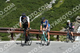 Photo #2412341 | 26-07-2022 10:22 | Passo Dello Stelvio - Waterfall curve BICYCLES