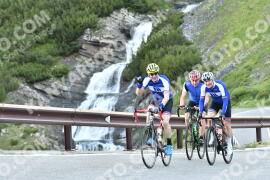 Photo #2183221 | 25-06-2022 08:43 | Passo Dello Stelvio - Waterfall curve BICYCLES
