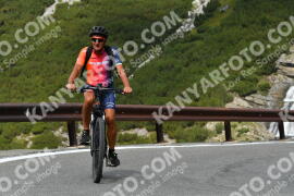 Fotó #4069471 | 25-08-2023 11:08 | Passo Dello Stelvio - Vízesés kanyar Bicajosok