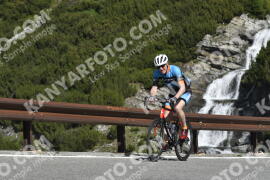 Fotó #3349342 | 04-07-2023 10:13 | Passo Dello Stelvio - Vízesés kanyar Bicajosok