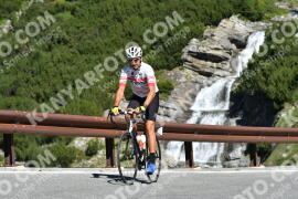 Photo #2295321 | 13-07-2022 10:31 | Passo Dello Stelvio - Waterfall curve BICYCLES