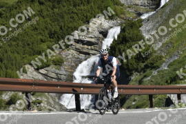 Photo #3225101 | 25-06-2023 09:30 | Passo Dello Stelvio - Waterfall curve BICYCLES