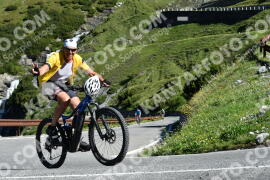 Photo #2183390 | 25-06-2022 09:20 | Passo Dello Stelvio - Waterfall curve BICYCLES