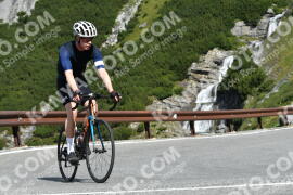 Photo #2415901 | 27-07-2022 10:13 | Passo Dello Stelvio - Waterfall curve BICYCLES