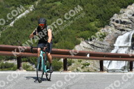Photo #2168729 | 20-06-2022 10:45 | Passo Dello Stelvio - Waterfall curve BICYCLES