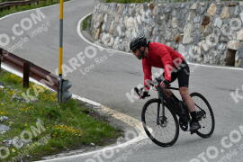 Fotó #2131292 | 16-06-2022 16:52 | Passo Dello Stelvio - Vízesés kanyar Bicajosok