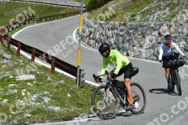 Fotó #2515574 | 05-08-2022 12:30 | Passo Dello Stelvio - Vízesés kanyar Bicajosok