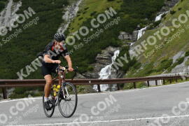 Photo #2439881 | 30-07-2022 10:57 | Passo Dello Stelvio - Waterfall curve BICYCLES