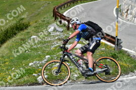 Photo #2137929 | 17-06-2022 13:45 | Passo Dello Stelvio - Waterfall curve BICYCLES