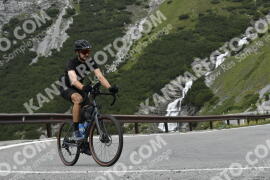 Fotó #3557773 | 23-07-2023 11:43 | Passo Dello Stelvio - Vízesés kanyar Bicajosok