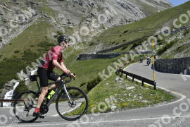 Photo #3171443 | 19-06-2023 10:20 | Passo Dello Stelvio - Waterfall curve BICYCLES