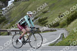 Photo #2104229 | 06-06-2022 08:41 | Passo Dello Stelvio - Waterfall BICYCLE riders