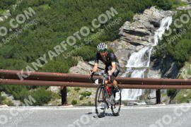 Photo #2398985 | 25-07-2022 11:02 | Passo Dello Stelvio - Waterfall curve BICYCLES