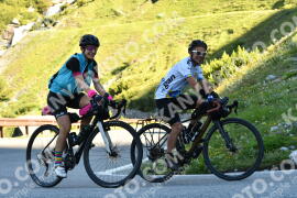 Photo #2183336 | 25-06-2022 09:12 | Passo Dello Stelvio - Waterfall curve BICYCLES