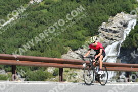 Photo #2381130 | 24-07-2022 10:13 | Passo Dello Stelvio - Waterfall curve BICYCLES