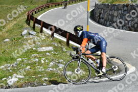 Photo #2431565 | 29-07-2022 11:23 | Passo Dello Stelvio - Waterfall curve BICYCLES