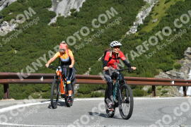 Fotó #2526916 | 07-08-2022 10:03 | Passo Dello Stelvio - Vízesés kanyar Bicajosok