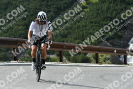 Photo #2385591 | 24-07-2022 16:39 | Passo Dello Stelvio - Waterfall curve BICYCLES