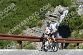 Photo #3970924 | 19-08-2023 10:01 | Passo Dello Stelvio - Waterfall curve BICYCLES