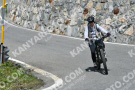 Fotó #2581302 | 10-08-2022 13:25 | Passo Dello Stelvio - Vízesés kanyar Bicajosok