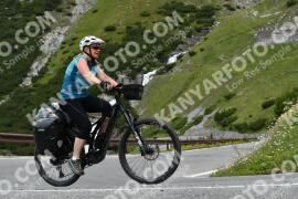 Fotó #2249066 | 07-07-2022 11:28 | Passo Dello Stelvio - Vízesés kanyar Bicajosok