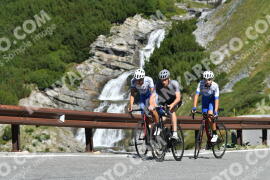 Photo #2503161 | 04-08-2022 10:37 | Passo Dello Stelvio - Waterfall curve BICYCLES