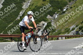 Photo #2381065 | 24-07-2022 10:11 | Passo Dello Stelvio - Waterfall curve BICYCLES