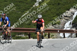 Photo #2202795 | 27-06-2022 11:09 | Passo Dello Stelvio - Waterfall curve BICYCLES