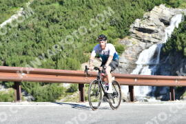 Photo #2308630 | 15-07-2022 09:25 | Passo Dello Stelvio - Waterfall curve BICYCLES