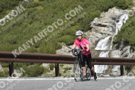 Fotó #2824422 | 05-09-2022 11:10 | Passo Dello Stelvio - Vízesés kanyar Bicajosok