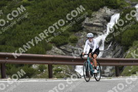 Photo #3588700 | 27-07-2023 10:22 | Passo Dello Stelvio - Waterfall curve BICYCLES