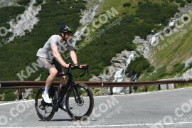 Foto #2399606 | 25-07-2022 11:47 | Passo Dello Stelvio - Waterfall Kehre BICYCLES