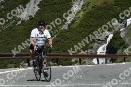 Photo #3226230 | 25-06-2023 10:34 | Passo Dello Stelvio - Waterfall curve BICYCLES