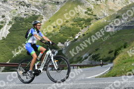 Photo #2381619 | 24-07-2022 10:35 | Passo Dello Stelvio - Waterfall curve BICYCLES