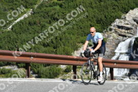 Photo #2306355 | 15-07-2022 09:43 | Passo Dello Stelvio - Waterfall curve BICYCLES