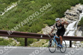 Photo #2409867 | 26-07-2022 11:22 | Passo Dello Stelvio - Waterfall curve BICYCLES