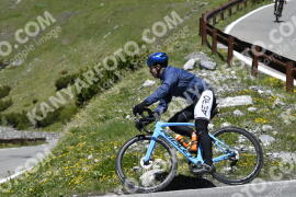 Fotó #2117658 | 11-06-2022 12:43 | Passo Dello Stelvio - Vízesés kanyar Bicajosok