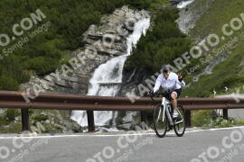 Photo #3589566 | 27-07-2023 10:45 | Passo Dello Stelvio - Waterfall curve BICYCLES