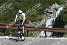 Photo #3500839 | 16-07-2023 09:45 | Passo Dello Stelvio - Waterfall curve BICYCLES