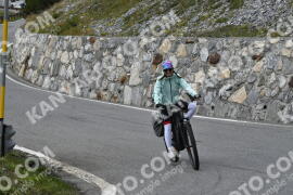 Fotó #2827023 | 05-09-2022 15:06 | Passo Dello Stelvio - Vízesés kanyar Bicajosok