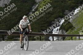 Fotó #3320111 | 02-07-2023 16:27 | Passo Dello Stelvio - Vízesés kanyar Bicajosok