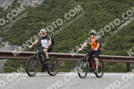 Fotó #3080497 | 10-06-2023 10:03 | Passo Dello Stelvio - Vízesés kanyar Bicajosok