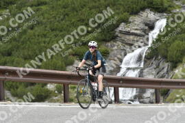 Fotó #3798884 | 10-08-2023 12:56 | Passo Dello Stelvio - Vízesés kanyar Bicajosok