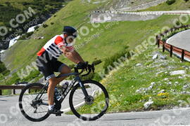Photo #2161150 | 19-06-2022 16:11 | Passo Dello Stelvio - Waterfall curve BICYCLES