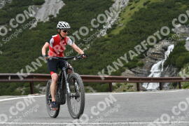 Photo #2174133 | 21-06-2022 12:06 | Passo Dello Stelvio - Waterfall curve BICYCLES
