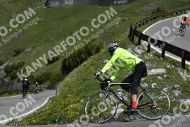 Fotó #3172202 | 19-06-2023 11:15 | Passo Dello Stelvio - Vízesés kanyar Bicajosok